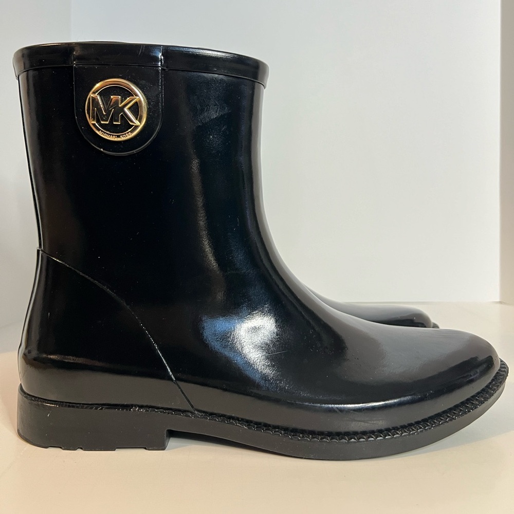 Michael Kors Rubber Ankle Rain boots